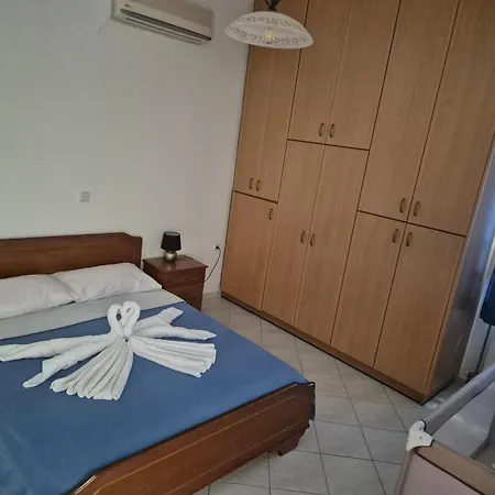 Marina House Apartman *