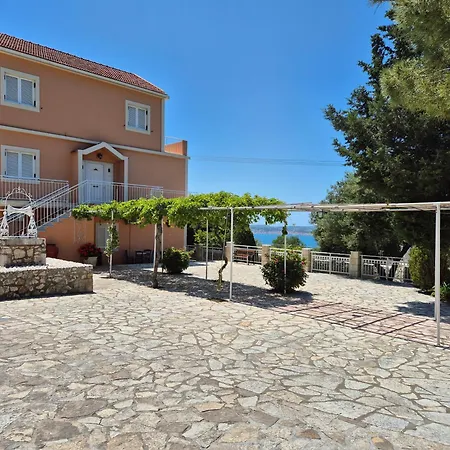 Marina House * Fársza
