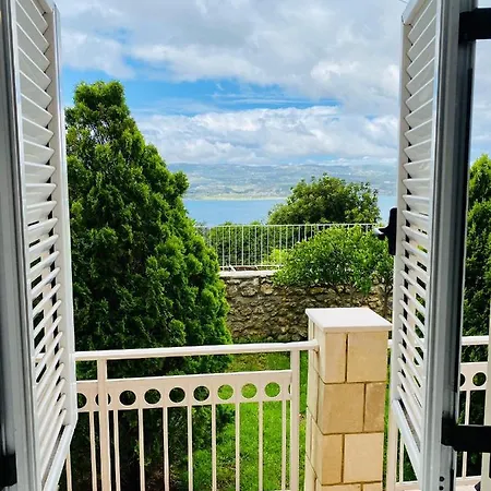 Apartment Marina House Farsa