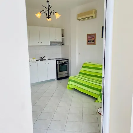 Marina House Apartment Farsa