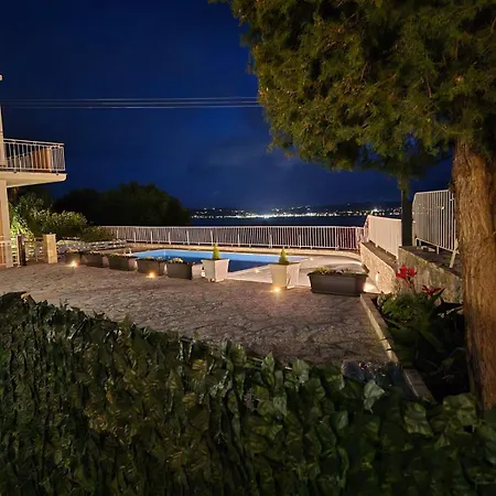 Marina House * Φάρσα