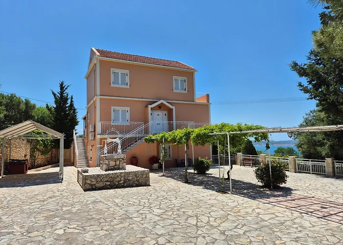 Marina House דירה Fársa