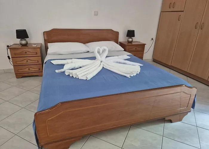 Marina House דירה Fársa