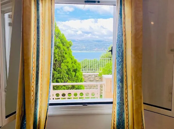 Daire Marina House Fársa