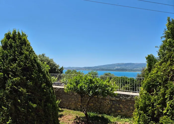 Daire Marina House Fársa